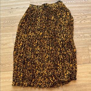 Elie Tahari Black and Gold Pencil Skirt